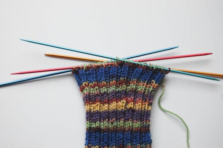 Wir stricken Socken für Obdachlose!